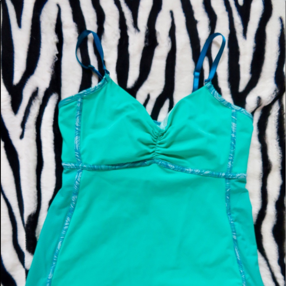 Lululemon tank top